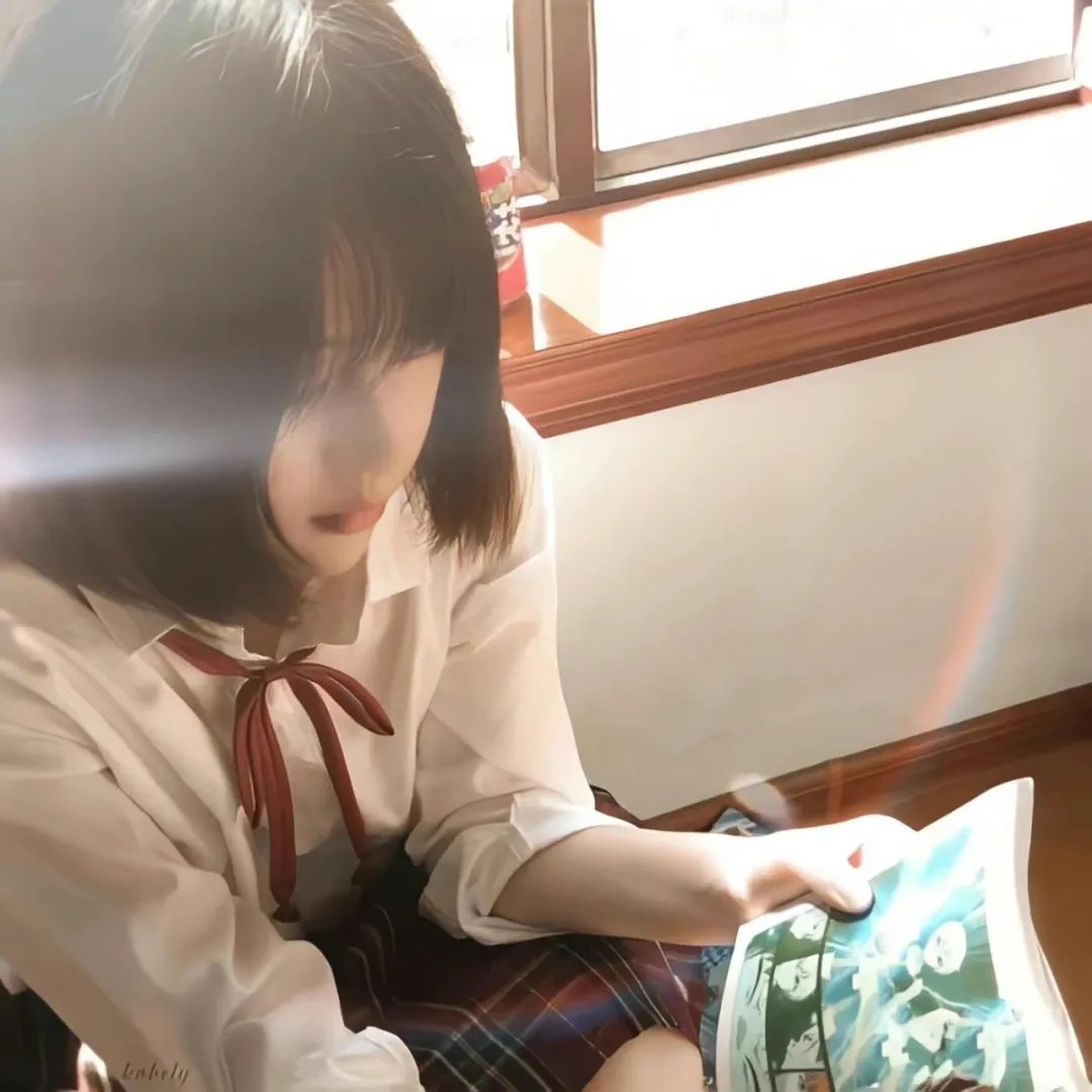 女儿别怕妈妈保护你